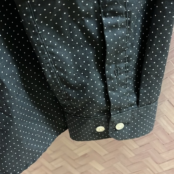 H&M easy iron slimfit men’s long sleeve dress shirt, large polkadot, black white - Picture 4 of 6